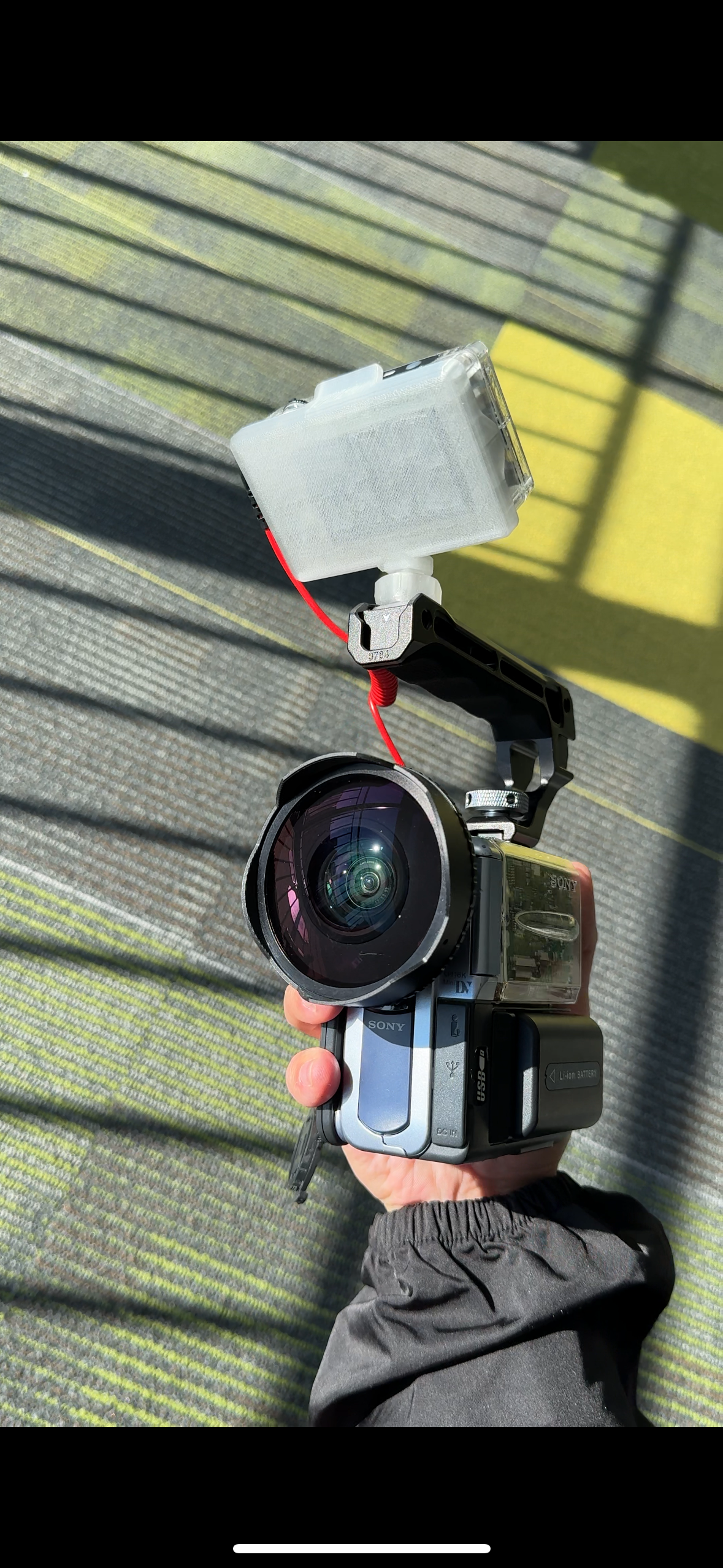 pc9+black powerplay+smallrig handle+red wire+semi trans mount+clear side panel+shipping